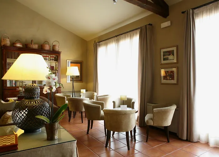 Bremon Boutique Hotel By Duquessa Hotel Collection
